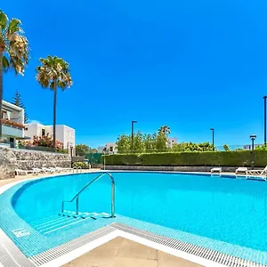 two-bedroom-apartment-near-playa-de-las-americas-wifi-pool.in-canary-islands.com/